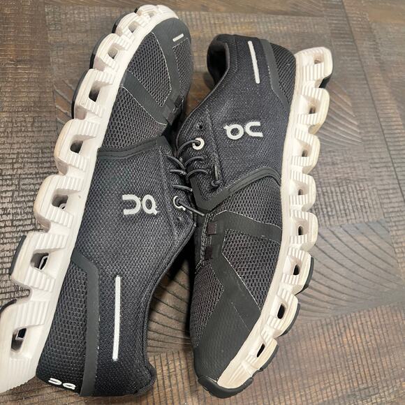 On cloud women running shoes black/ white size 10 - Picture 6 of 10